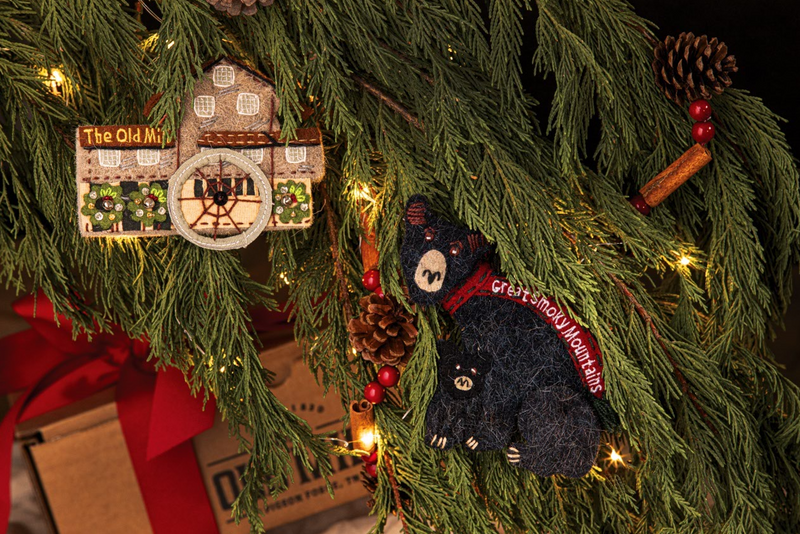 Mama & Baby Bear Felt Ornament – The Old Mill